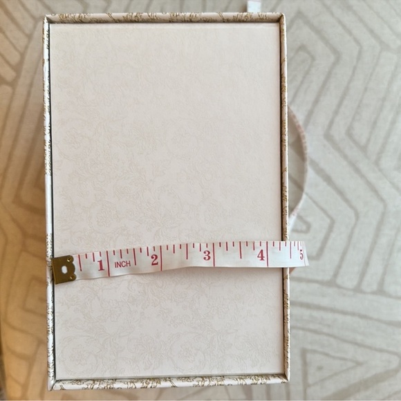 DIOR Collection PRIVEE small butterfly BOX only - Picture 14 of 14